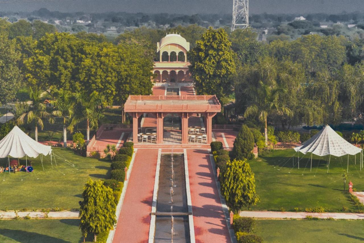 Umaid Palace - A Lakeside Heritage Palace Resort Near Jaipur Close To Bhangarh & Chand Baori Stepwell Abhaneri Dubbī Eksteriør bilde