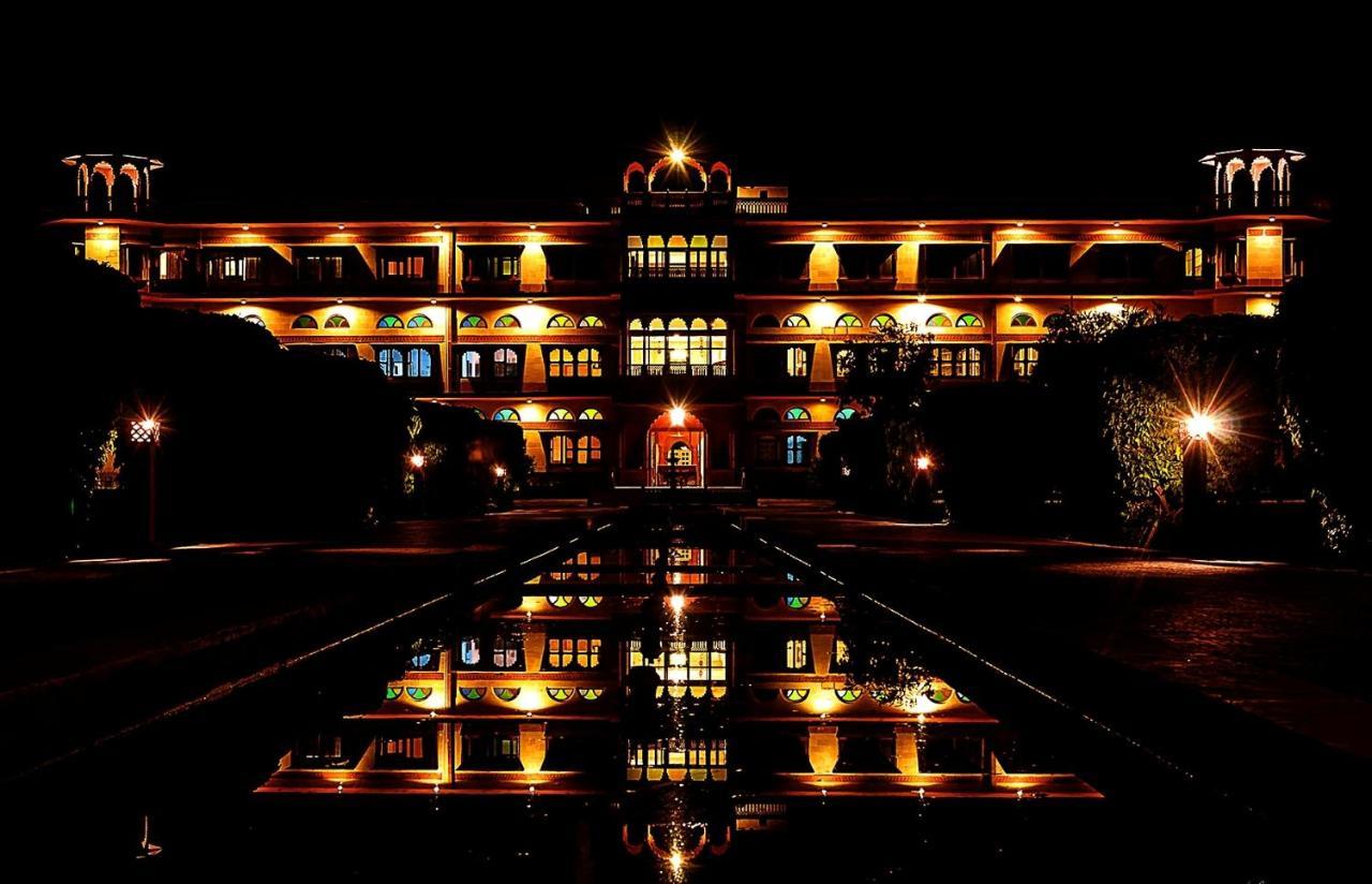 Umaid Palace - A Lakeside Heritage Palace Resort Near Jaipur Close To Bhangarh & Chand Baori Stepwell Abhaneri Dubbī Eksteriør bilde